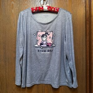 Life Is Good XL sleep top-Snow Day Winter Graphic 
EUC PRE-owned